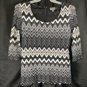 Roz & Ali Monochrome Chevron Blouse